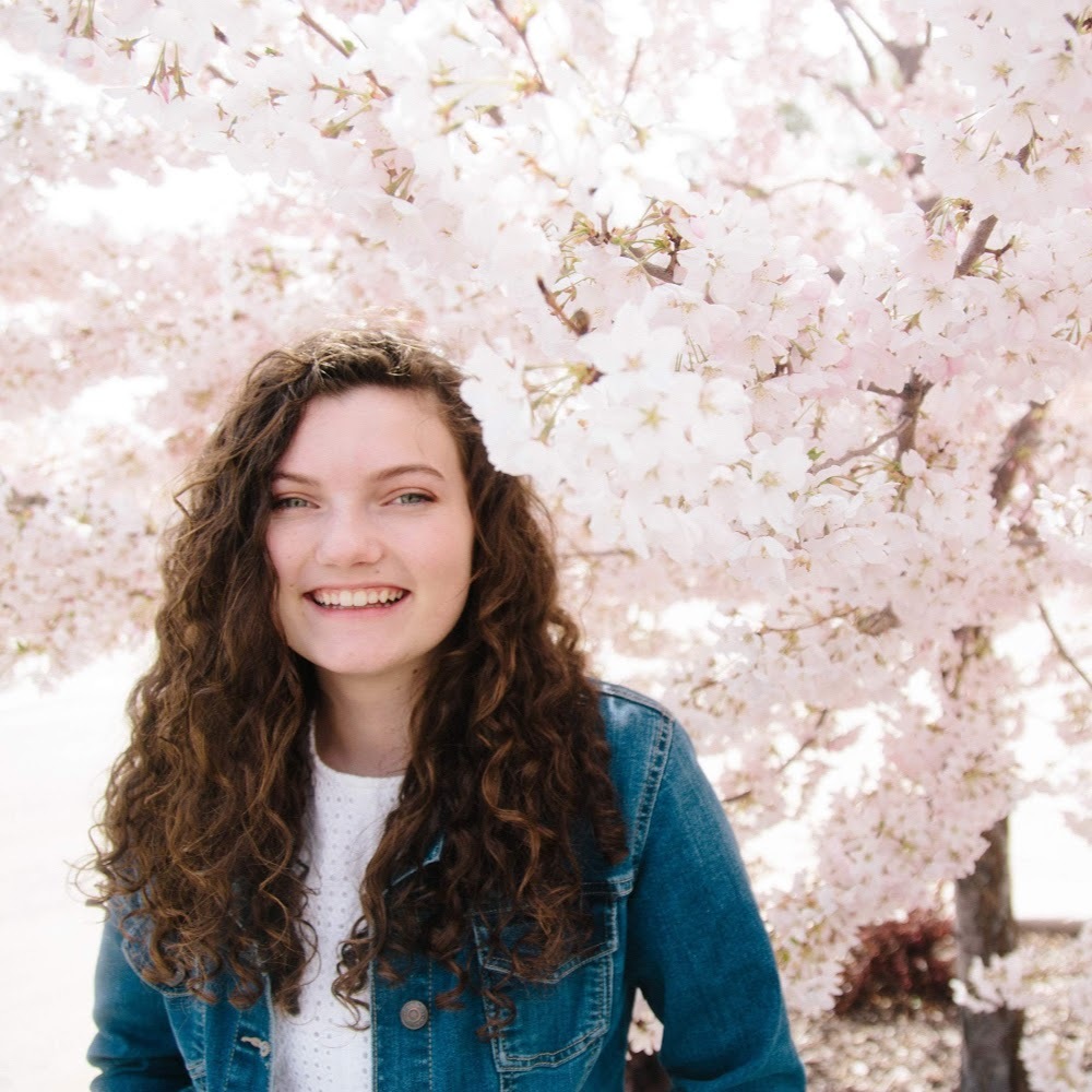 Meet your Posher, Elizabeth